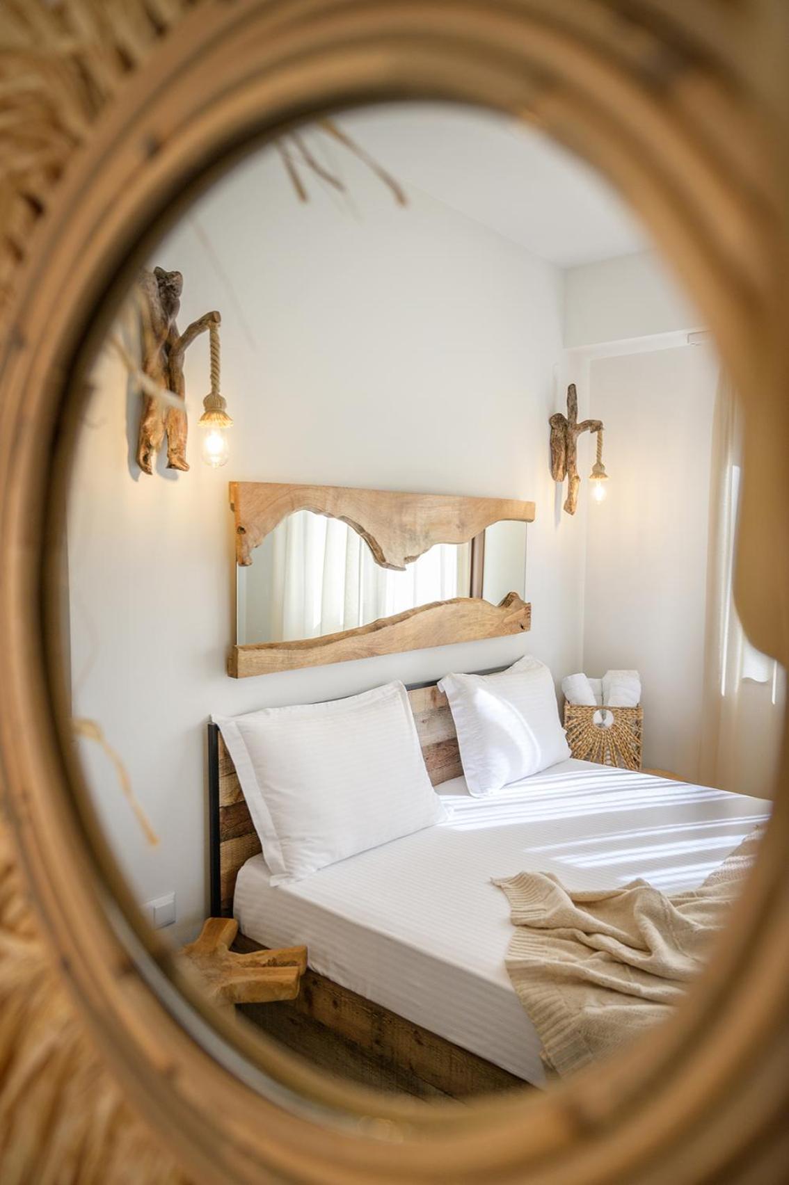 Meltemi Luxury Apartments Nea Roda Bagian luar foto