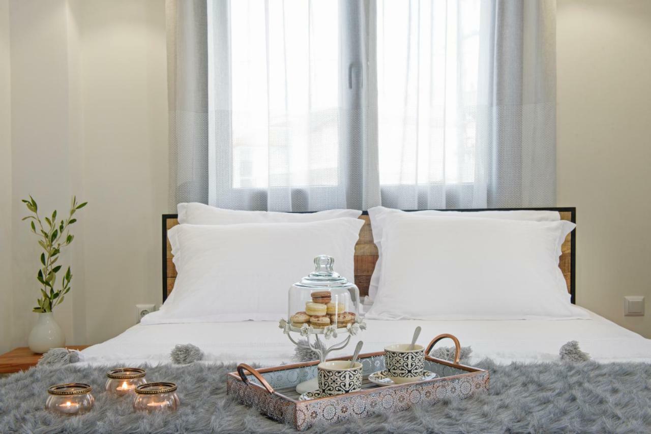 Meltemi Luxury Apartments Nea Roda Bagian luar foto
