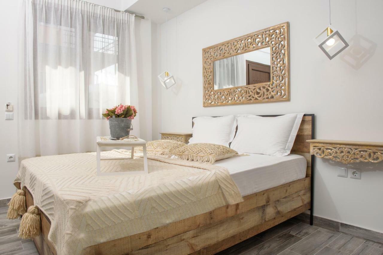 Meltemi Luxury Apartments Nea Roda Bagian luar foto